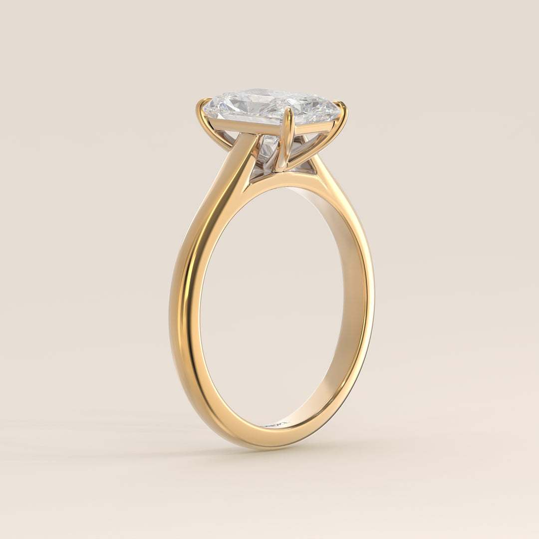 Verlovingsring radiant lab grown diamant met cathedral setting, geelgoud