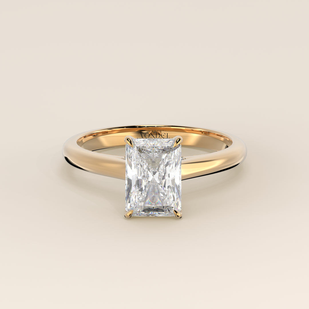 Verlovingsring radiant lab grown diamant met cathedral setting, hidden halo en diamond bridge, geelgoud
