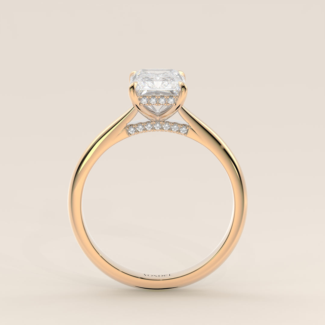 Verlovingsring radiant lab grown diamant met cathedral setting, hidden halo en diamond bridge, geelgoud
