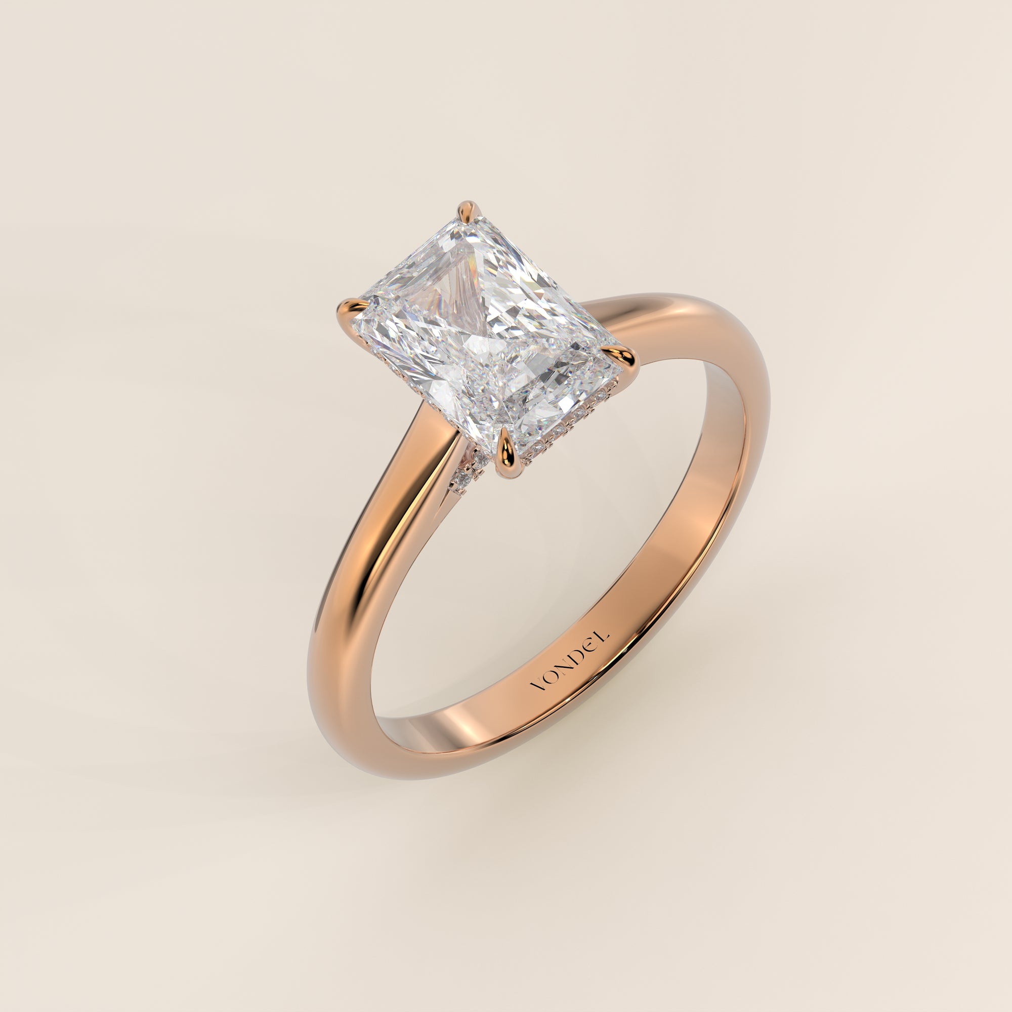 Verlovingsring radiant lab grown diamant met cathedral setting, hidden halo en diamond bridge, rosegoud