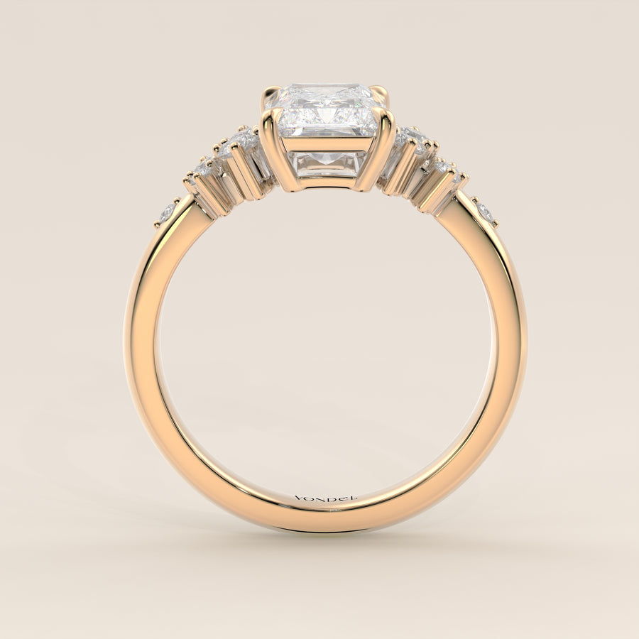 Verlovingsring radiant lab grown diamant met hidden halo en lage zetting, geelgoud