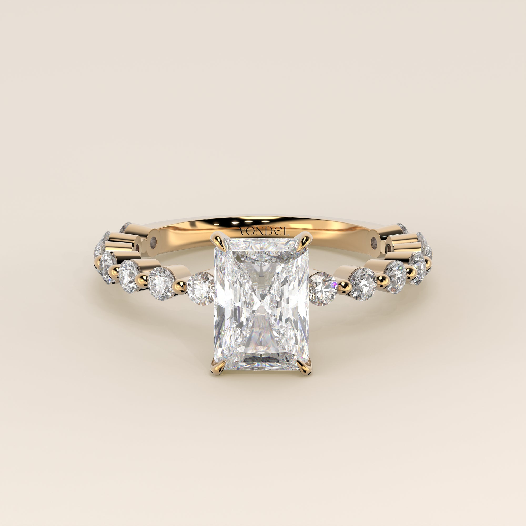 Verlovingsring radiant lab grown diamant met ronde diamanten band, geelgoud