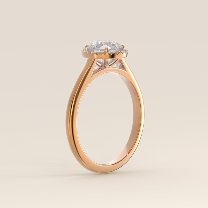 Verlovingsring rond halo lab grown diamant met cathedral en hoge zetting, rosegoud