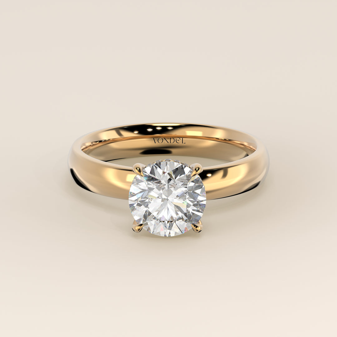 Verlovingsring rond lab grown diamant met brede band en hidden halo, geelgoud