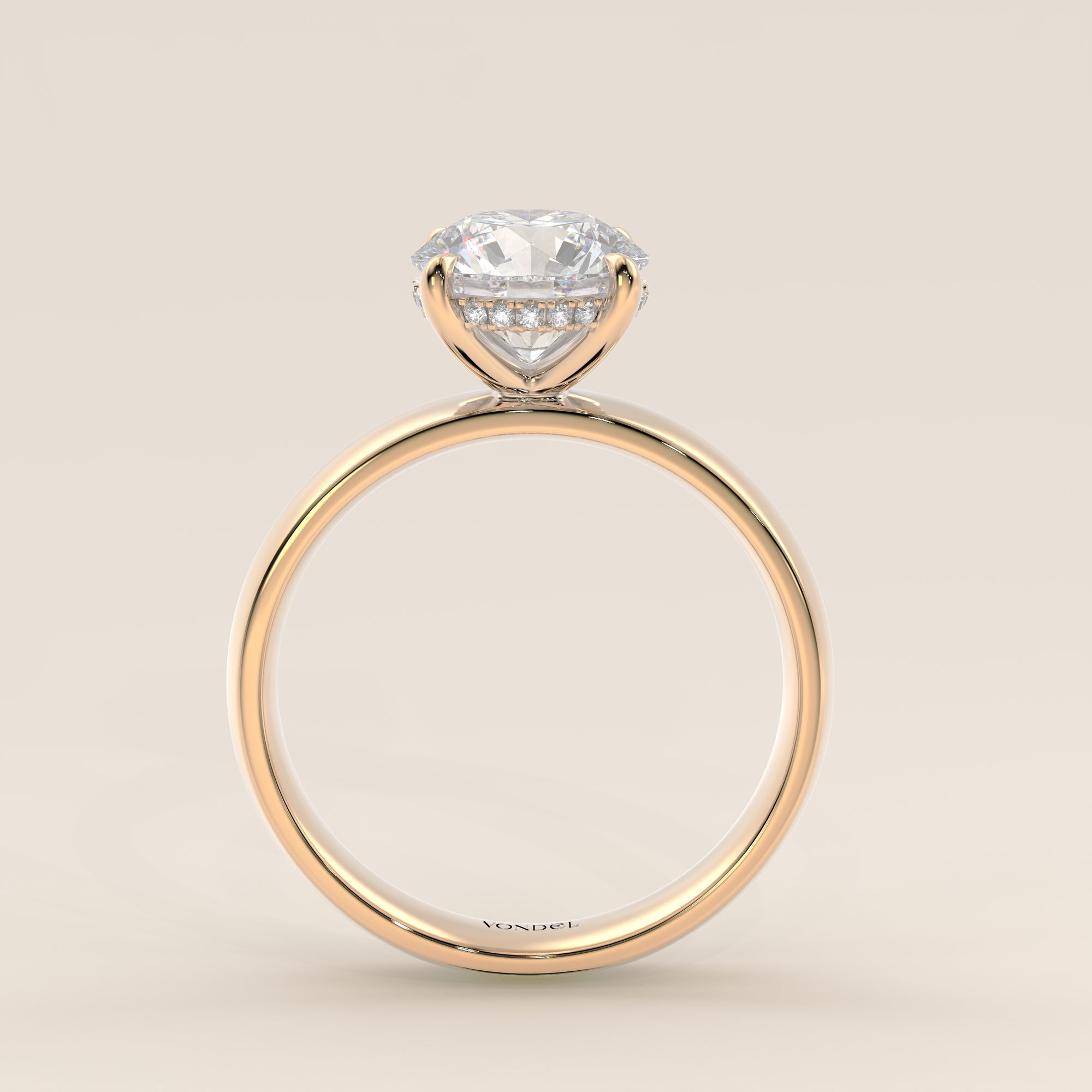 Verlovingsring rond lab grown diamant met brede band en hidden halo, geelgoud