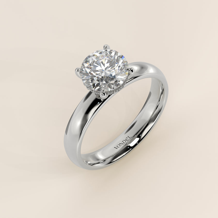 Verlovingsring rond lab grown diamant met brede band en hidden halo, witgoud