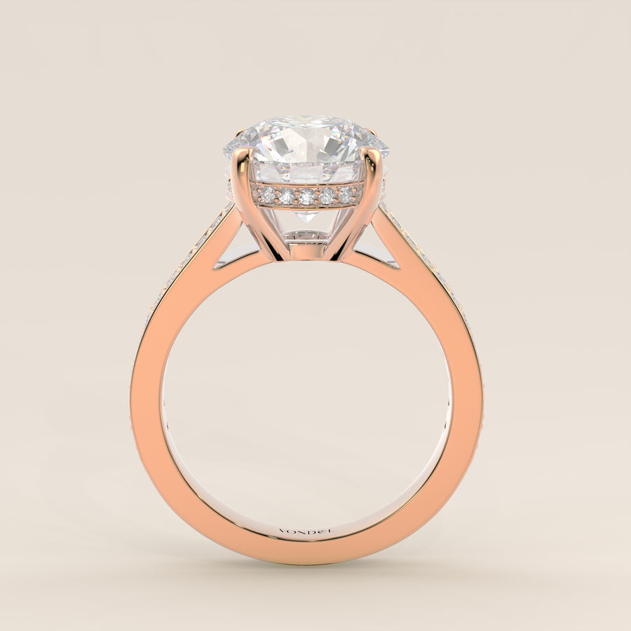 Verlovingsring rond lab grown diamant met brede pave band, cathedral setting en hidden halo, rosegoud