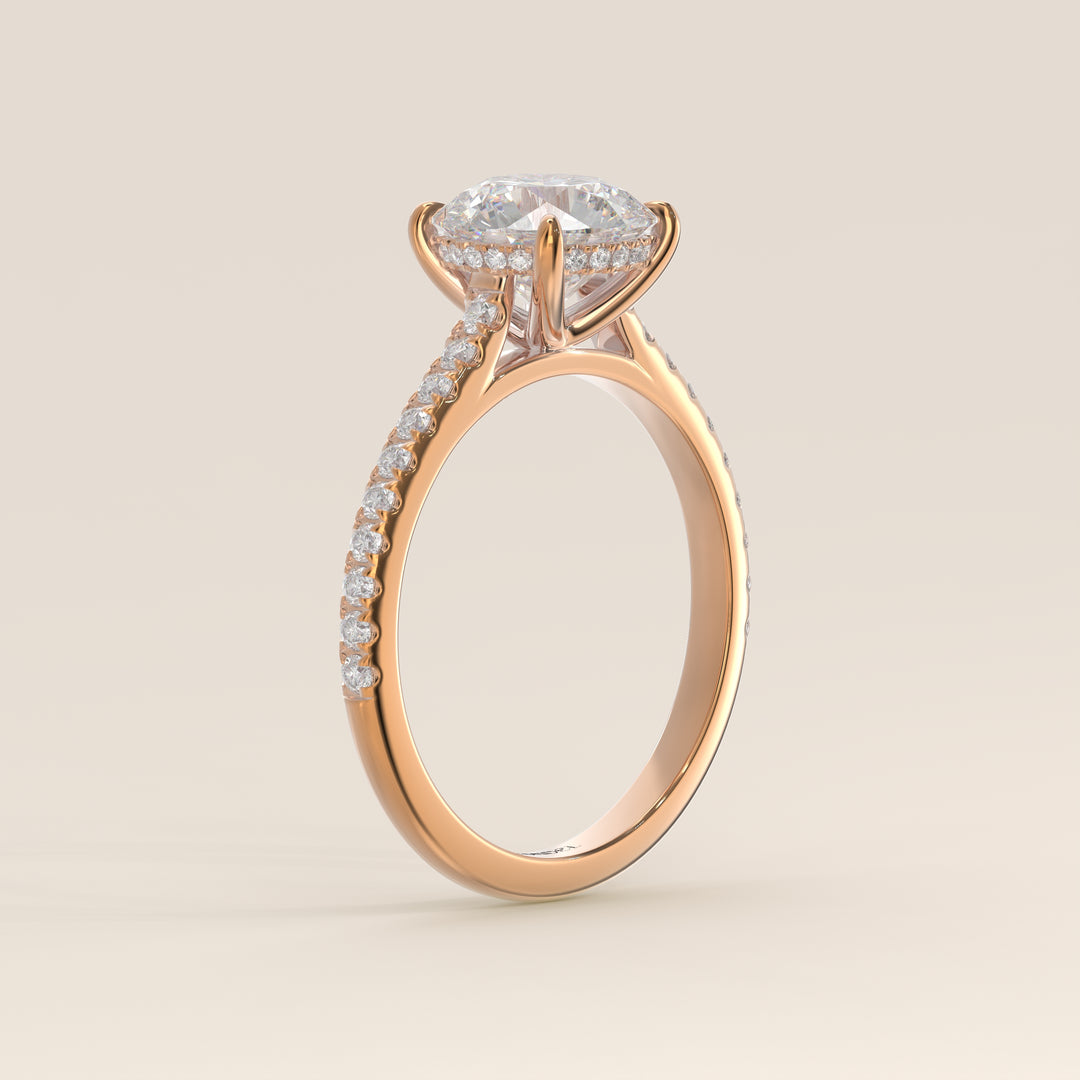 Runder Verlobungsring mit im Labor gezüchtetem Diamanten in Kathedralenfassung, Pavé-Fassung und verstecktem Halo, Roségold