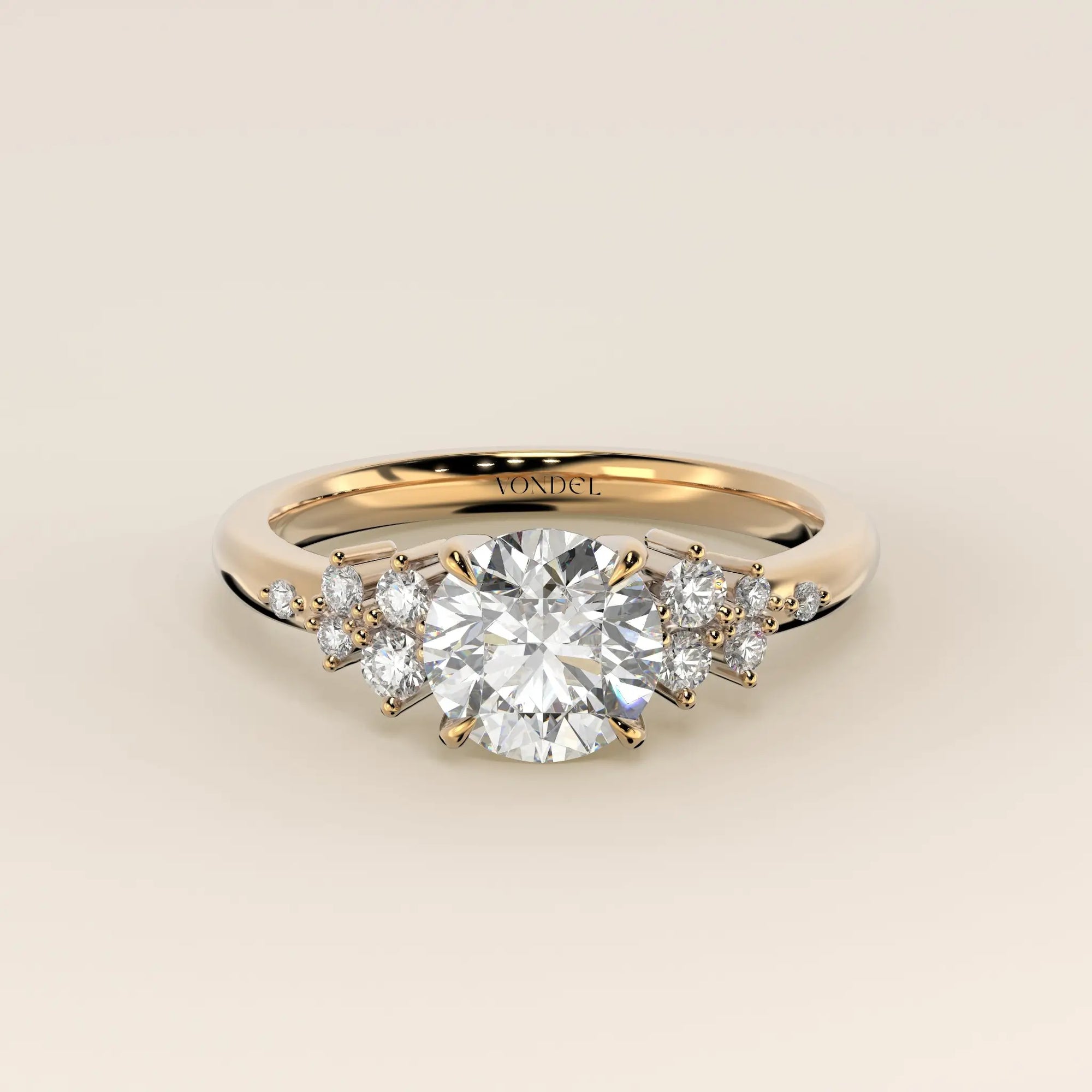 Verlovingsring rond lab grown diamant met hidden halo en lage zetting, geelgoud