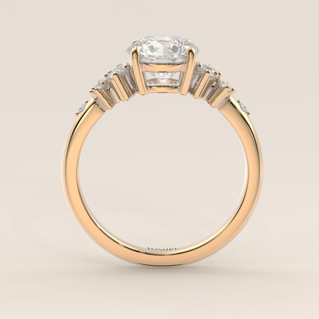 Verlovingsring rond lab grown diamant met hidden halo en lage zetting, geelgoud
