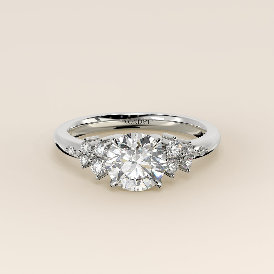 Verlovingsring rond lab grown diamant met hidden halo en lage zetting, witgoud