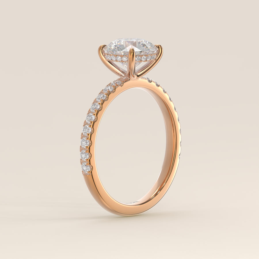Verlovingsring rond lab grown diamant met hidden halo en pave band, rosegoud