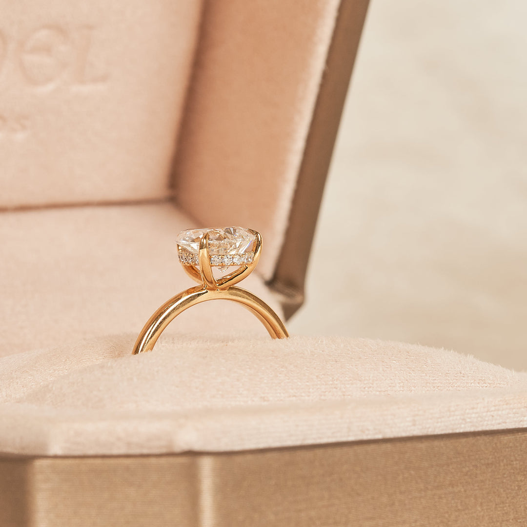 Solitaire Pear Diamanten Ring met Hidden Halo - 18K Geelgoud - 2,07 ct