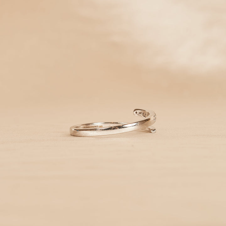 Wrap-around ring with round brilliants - 18K gold - 0.07 ct