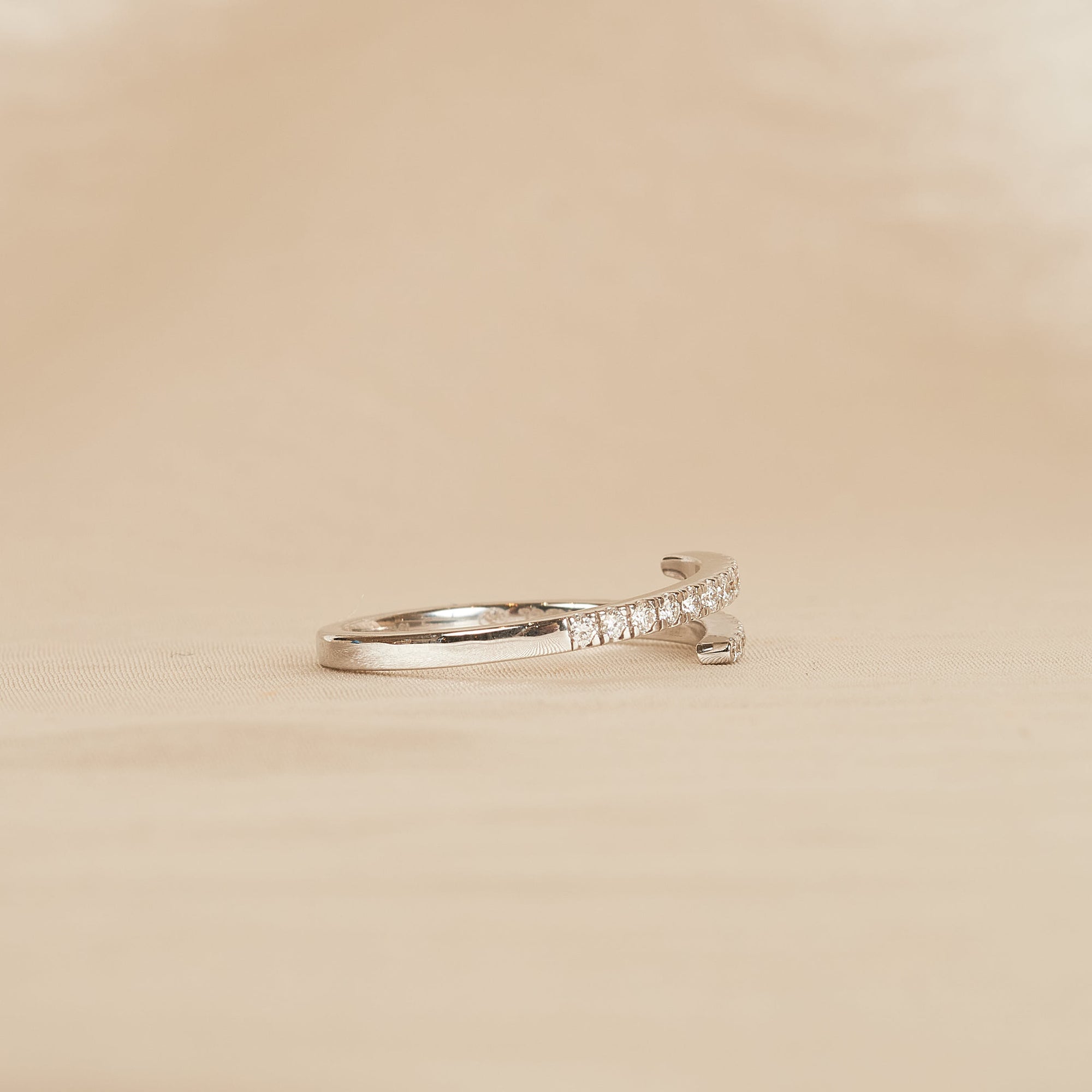 Alexia - In Stock - Wrap Around Lab Grown Diamond Ring with Pave - 18K Gold - 0,28 ct