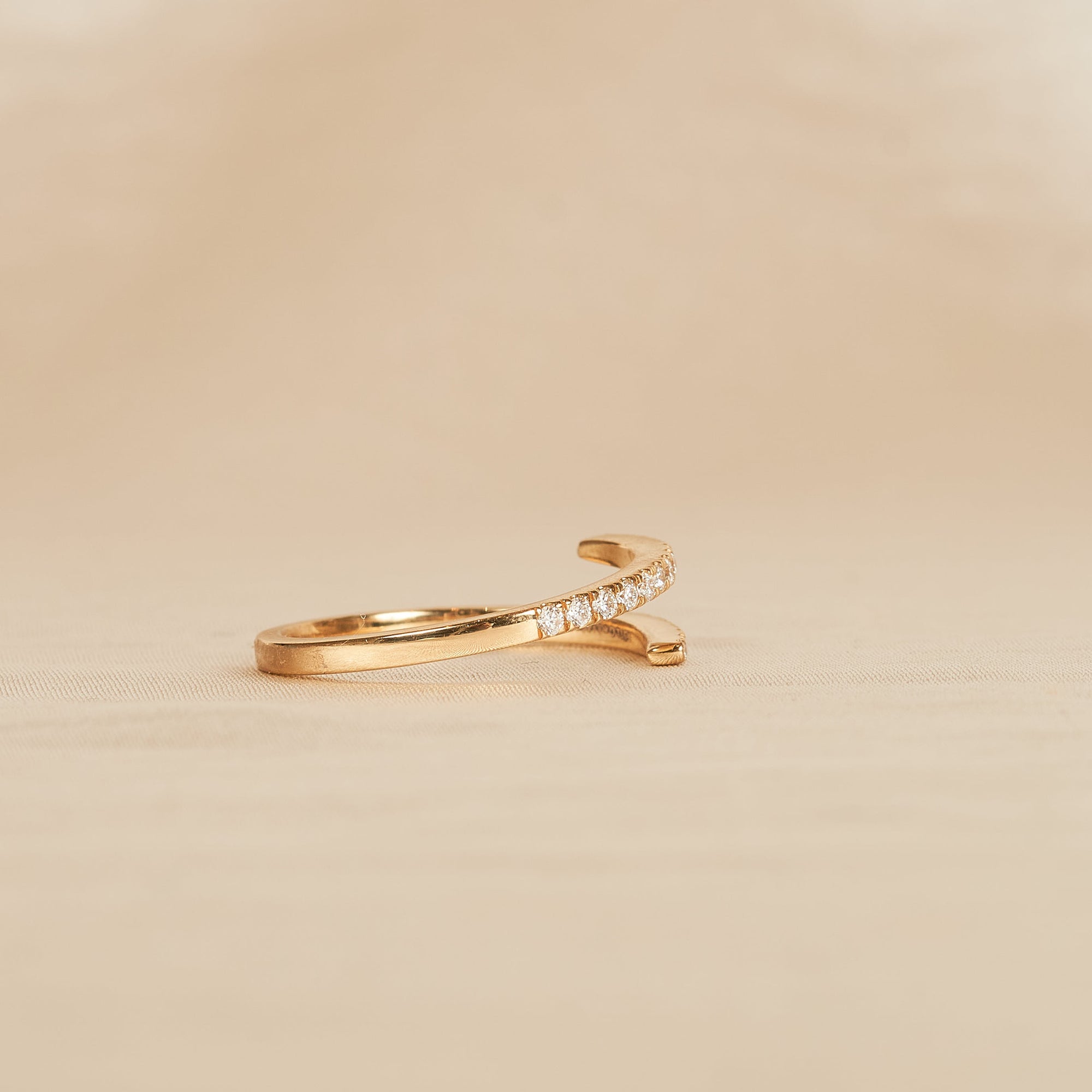 Alexia - In Stock - Wrap Around Lab Grown Diamond Ring with Pave - 18K Gold - 0,28 ct