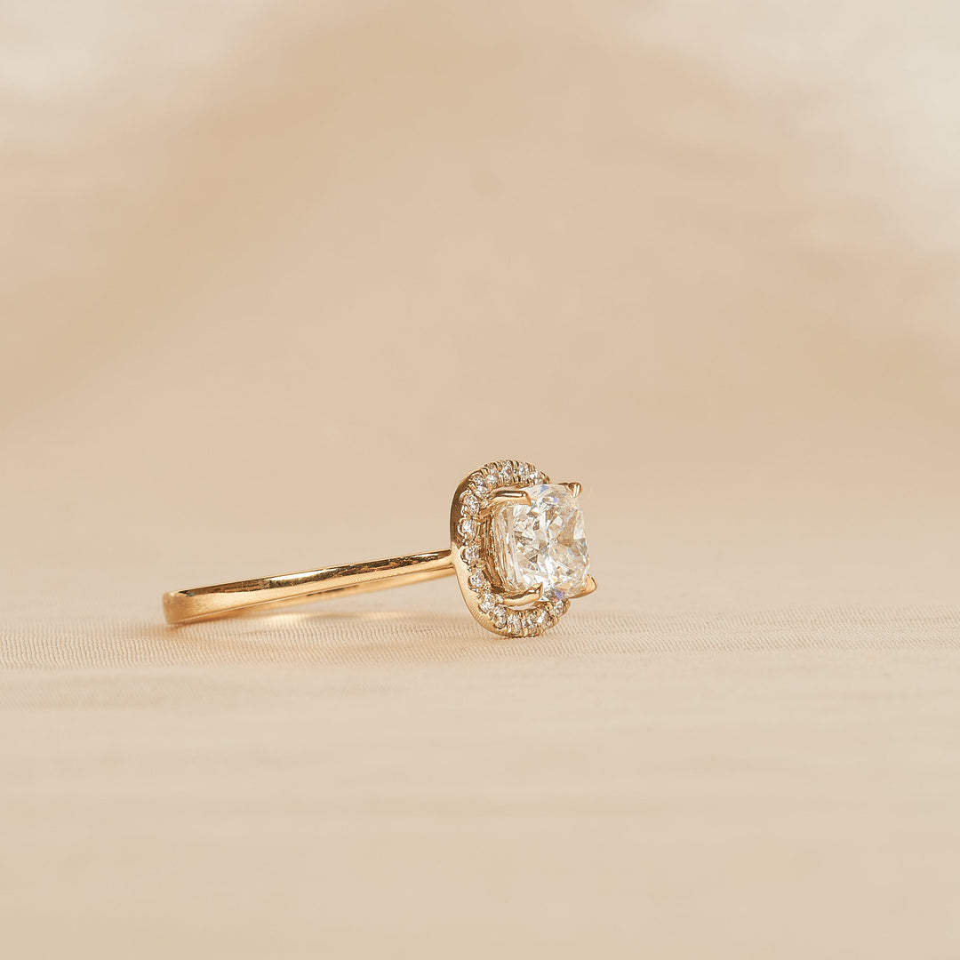 Cushion Halo Ring - 18K Yellow Gold - 1.70 ct