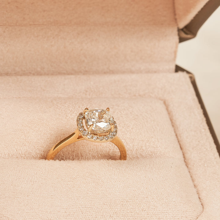 Cushion Halo Ring - 18K Yellow Gold - 1.70 ct