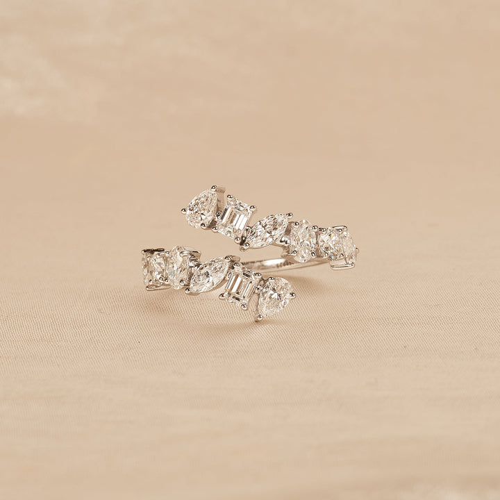 Josephine – Auf Lager – Wickelring mit im Labor gezüchtetem Diamanten und Diamanten im Fantasieschliff – 18 Karat Weißgold – 2,07 ct