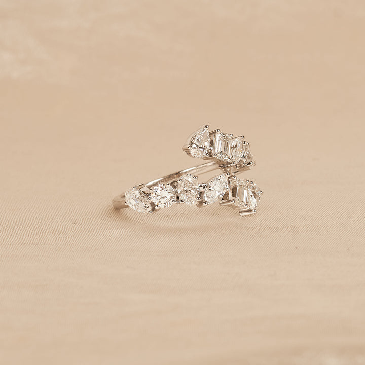 Josephine – Auf Lager – Wickelring mit im Labor gezüchtetem Diamanten und Diamanten im Fantasieschliff – 18 Karat Weißgold – 2,07 ct