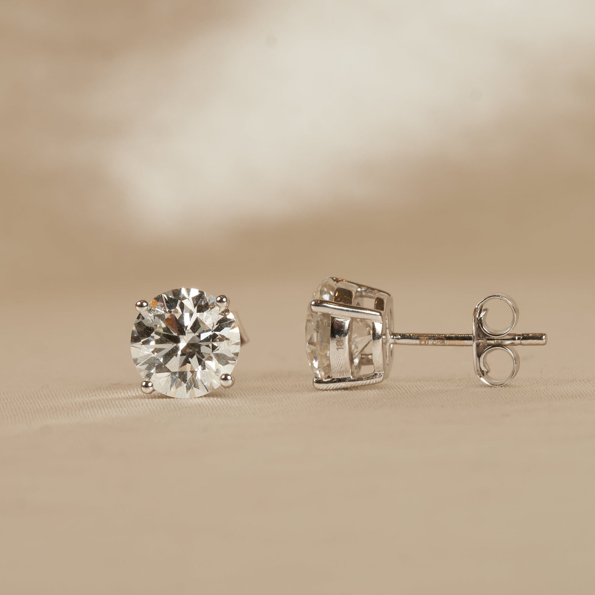 Renée - Round Brilliant Lab Grown Diamond Stud Earrings, Basket Setting - 18K Gold