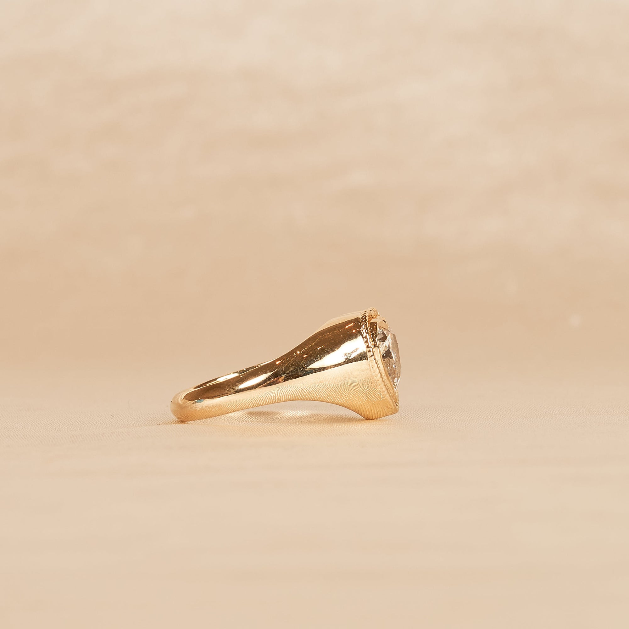 Juliette - In Stock - Signet Pinkyfinger Lab Grown Diamond Ring Heart - 14K Gold - 1,10 ct