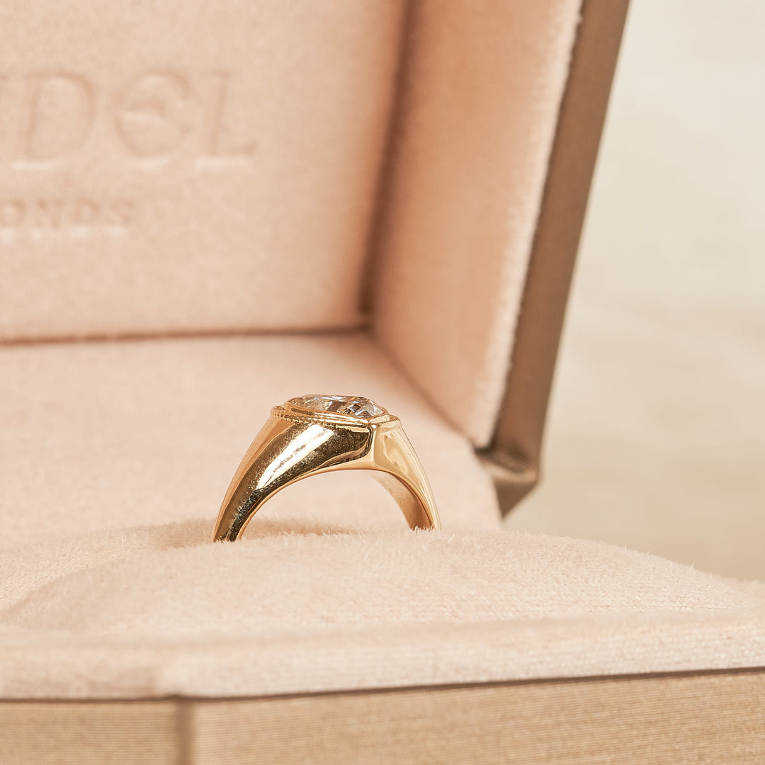 Juliette - In Stock - Signet Pinkyfinger Lab Grown Diamond Ring Heart - 14K Gold - 1,10 ct