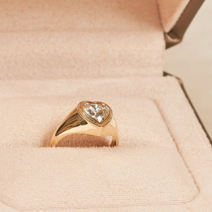 Juliette - In Stock - Signet Pinkyfinger Lab Grown Diamond Ring Heart - 14K Gold - 1,10 ct