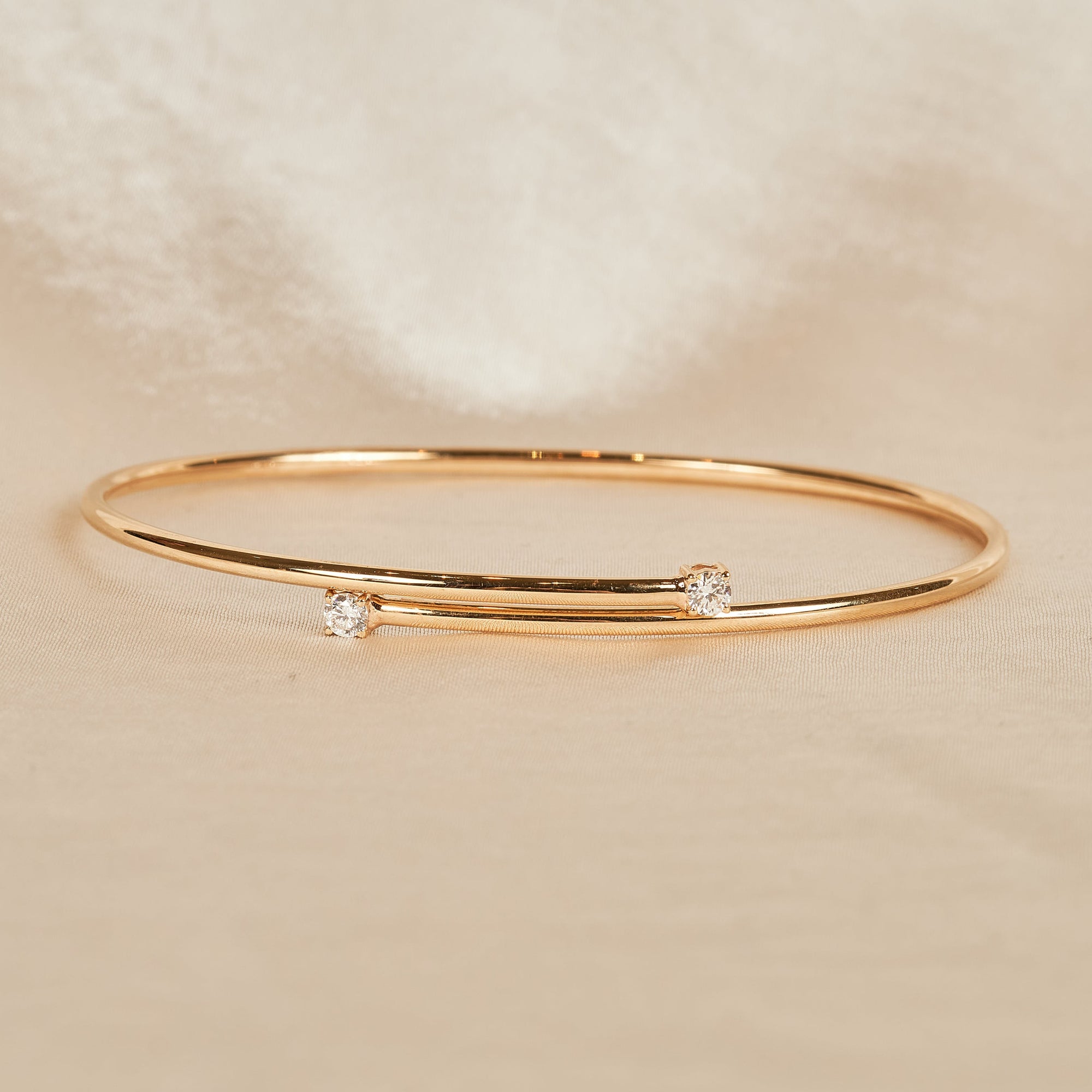 Jaimie - In Stock - Wrap Around Lab Grown Diamond Bangle Bracelet - 18k Yellow Gold - 0,2 ct