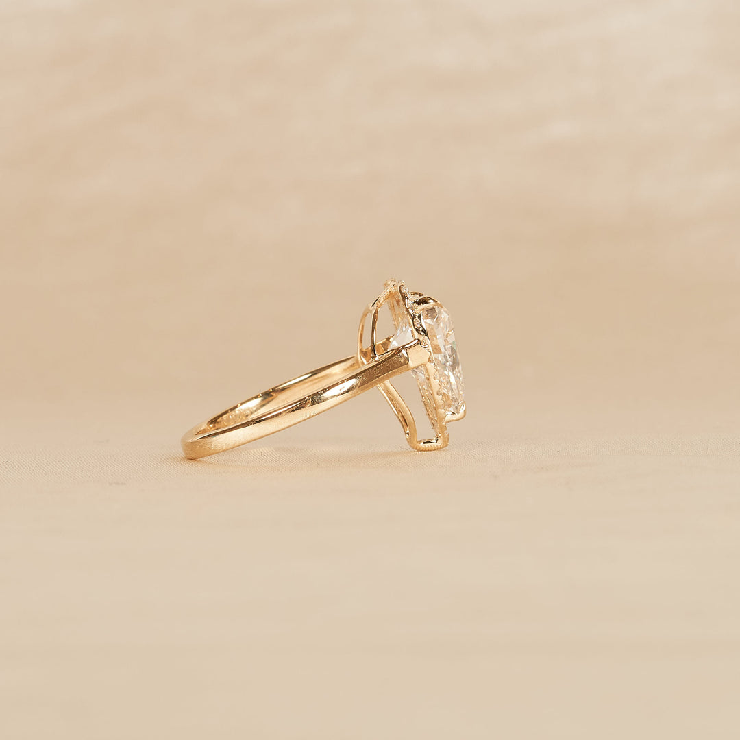 Camille - In Stock - Heart Shaped Halo Lab Grown Diamond Pinky Ring - 18K Gold - 2 ct