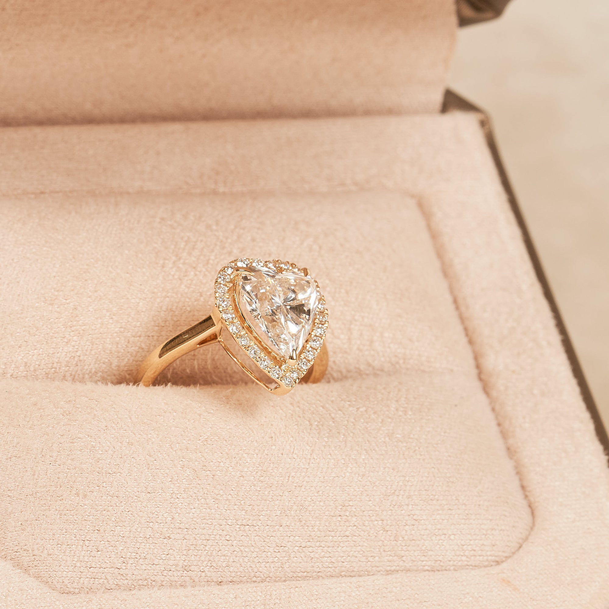 Camille - In Stock - Heart Shaped Halo Lab Grown Diamond Pinky Ring - 18K Gold - 2 ct