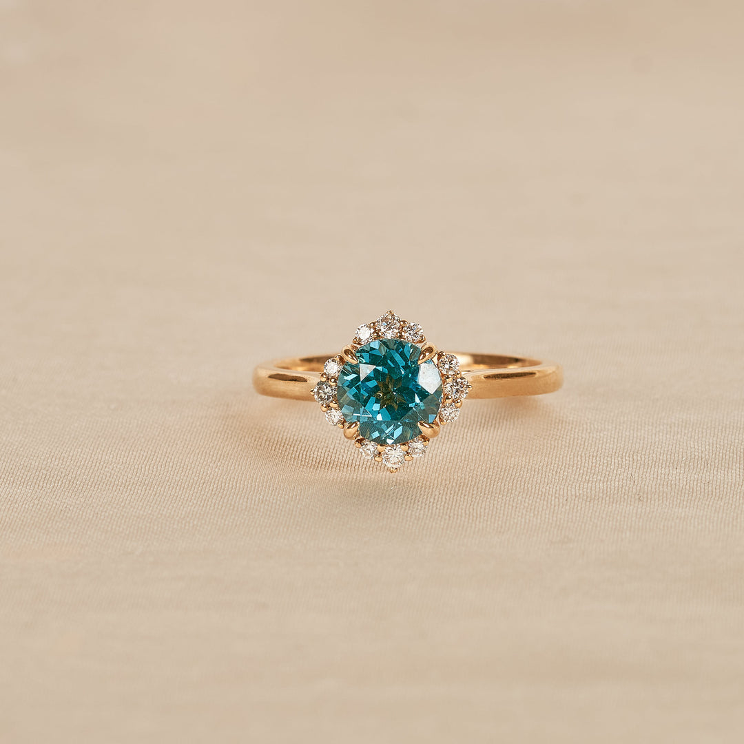 Sky - In Stock - Petrol Spinel Round Brilliant Lab Grown Diamond Ring - 18K Yellow Gold - 1,5 ct