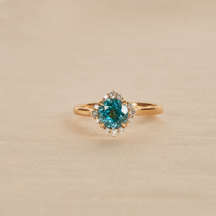Sky - In Stock - Petrol Spinel Round Brilliant Lab Grown Diamond Ring - 18K Yellow Gold - 1,5 ct