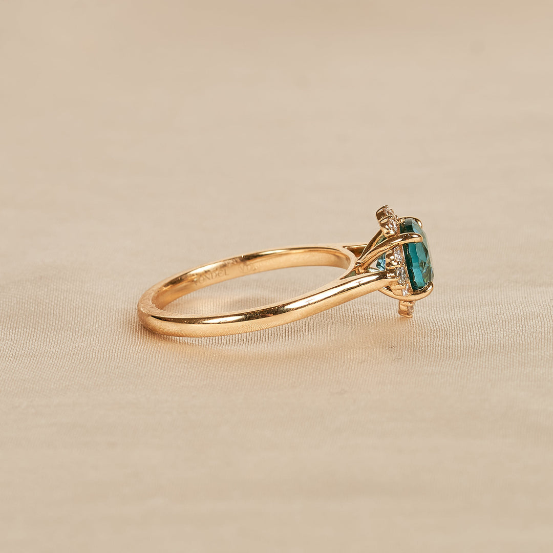Sky - In Stock - Petrol Spinel Round Brilliant Lab Grown Diamond Ring - 18K Yellow Gold - 1,5 ct