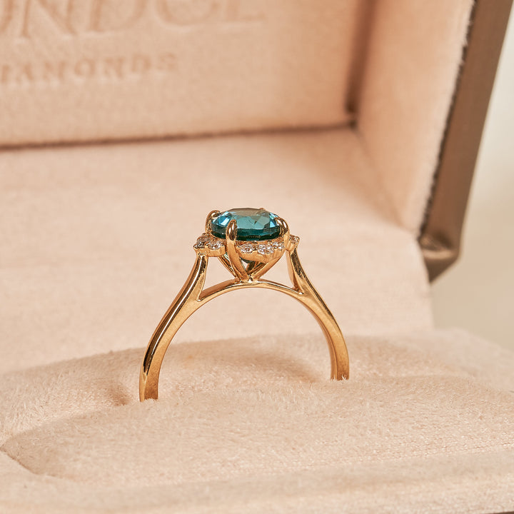 Sky - In Stock - Petrol Spinel Round Brilliant Lab Grown Diamond Ring - 18K Yellow Gold - 1,5 ct