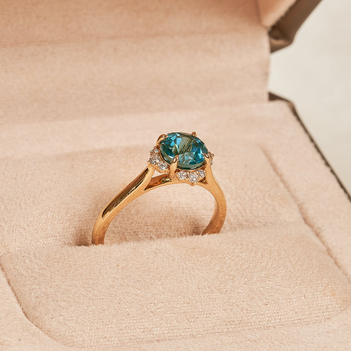 Sky - In Stock - Petrol Spinel Round Brilliant Lab Grown Diamond Ring - 18K Yellow Gold - 1,5 ct