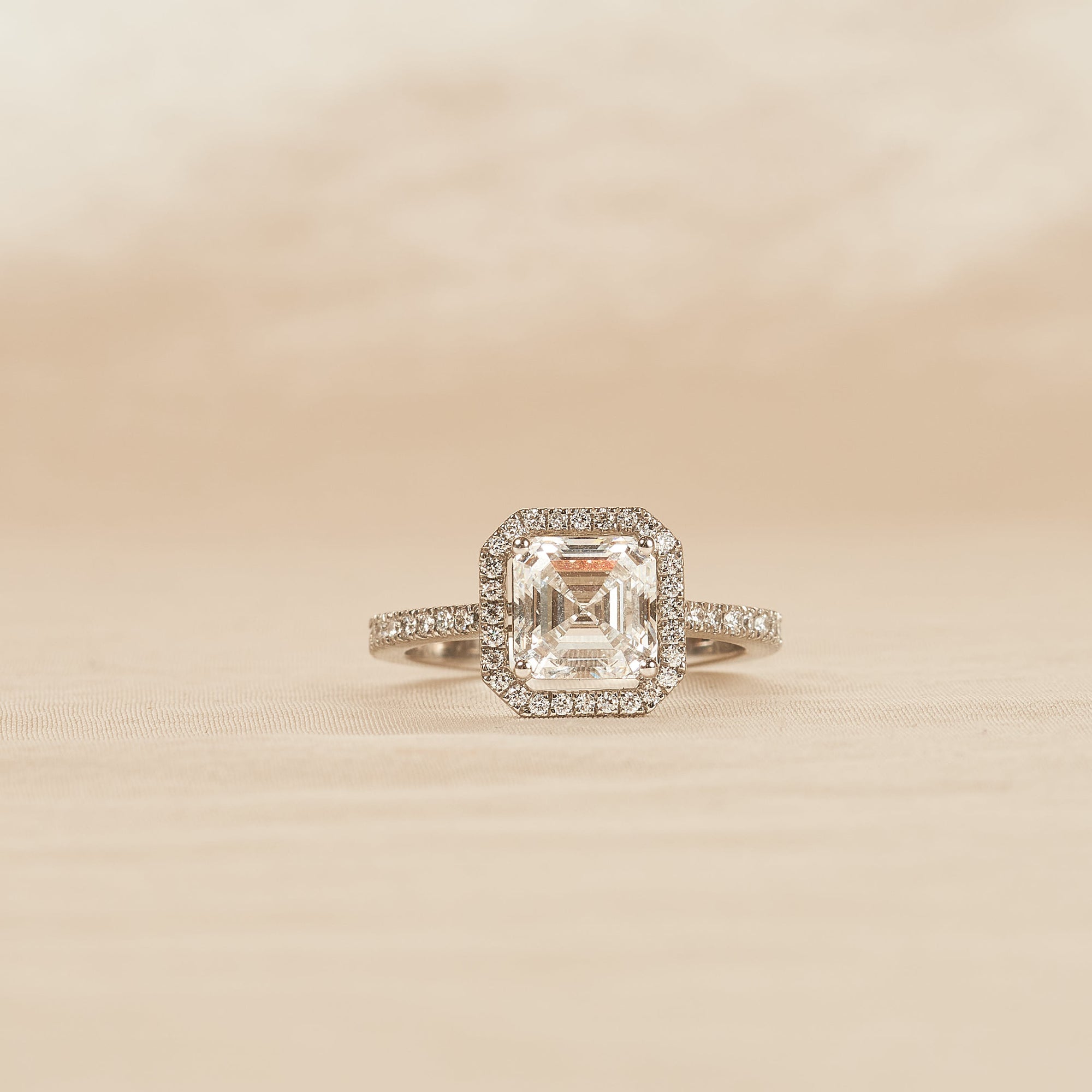 Estrella - In Stock - Asscher Halo Lab Grown Diamond Ring with Pave Band - 18K Gold