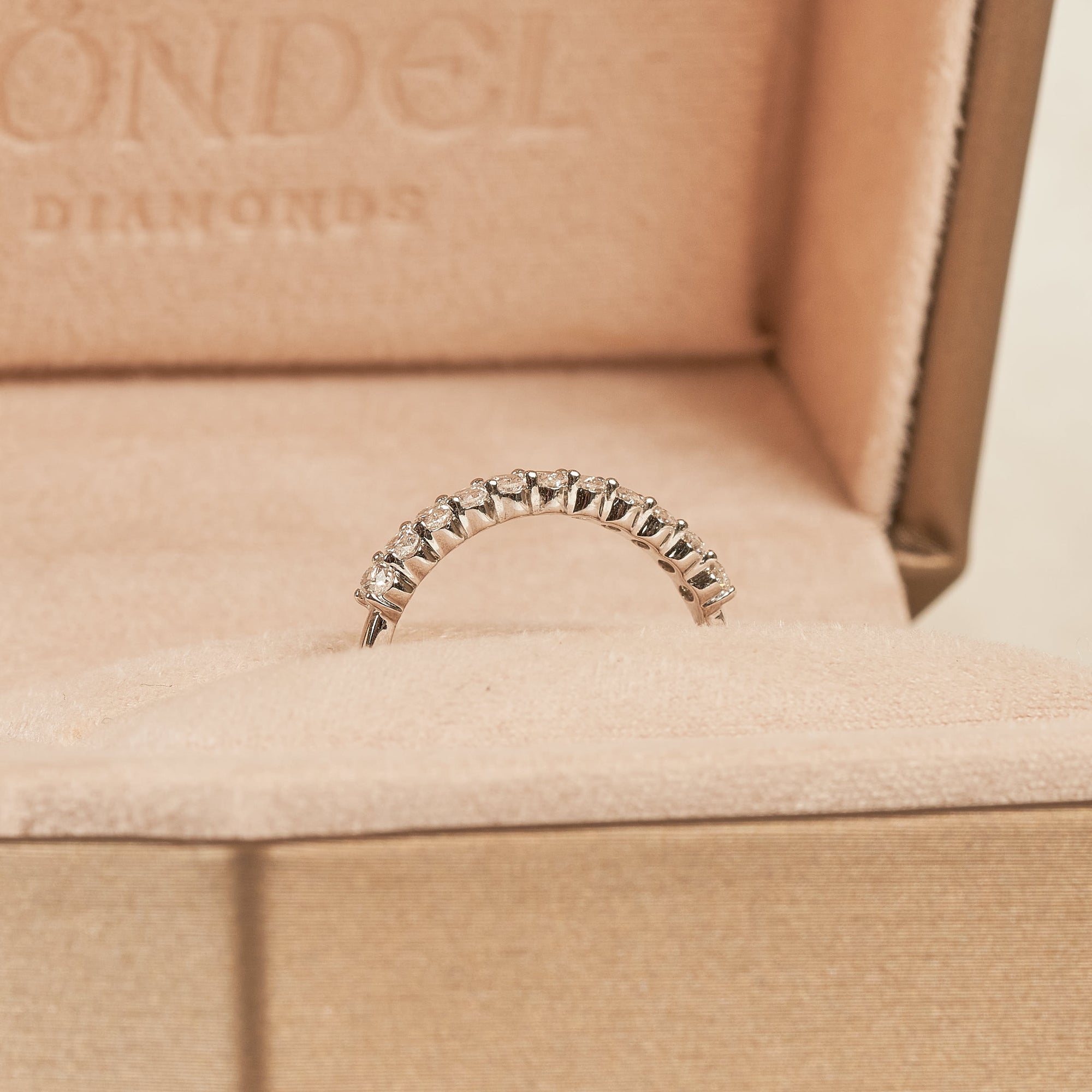 Livia - In Stock - Oval Lab Grown Diamond Row Ring - 18K Gold