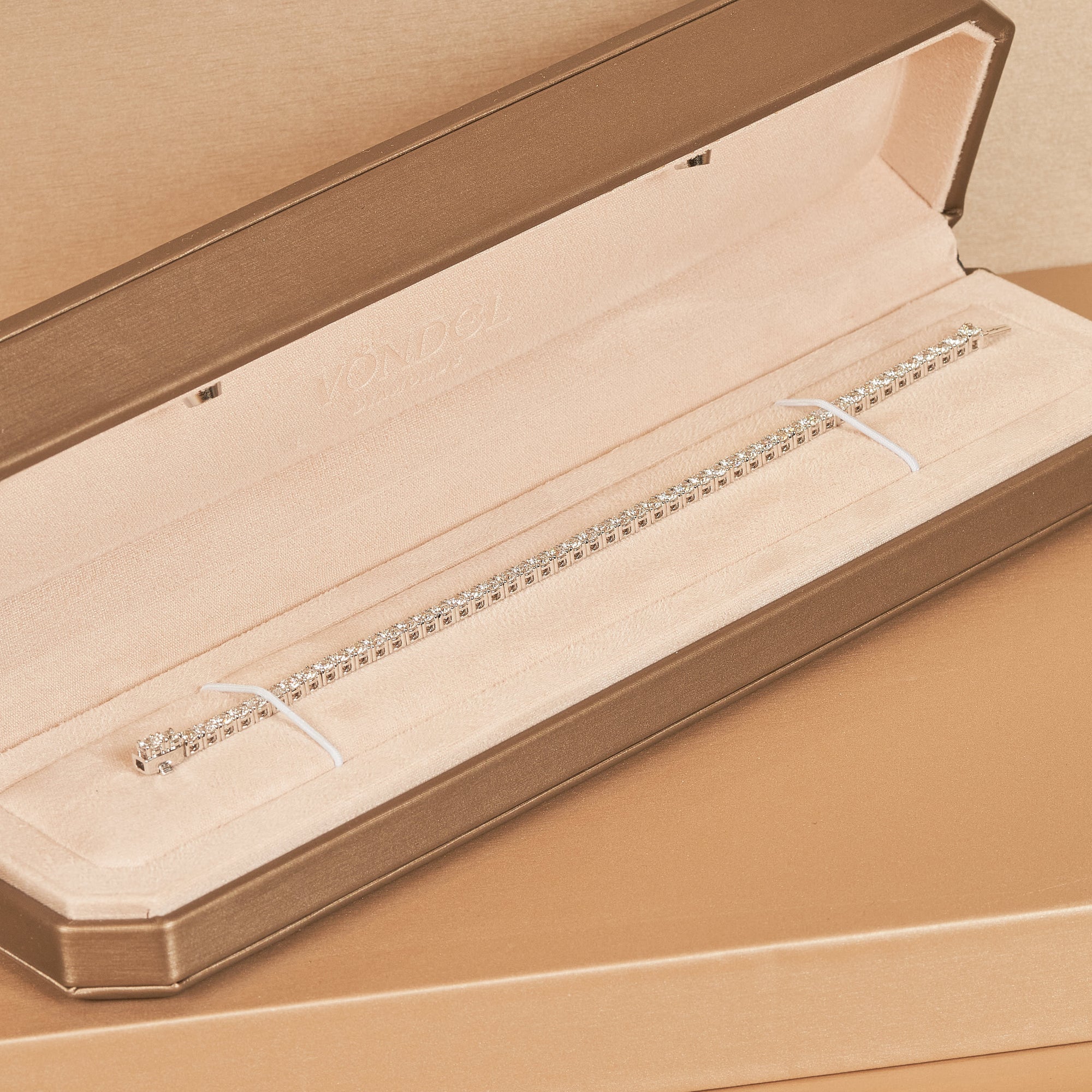 Chris - In Stock - Classic Lab Grown Diamond Tennis Bracelet - 18K White Gold