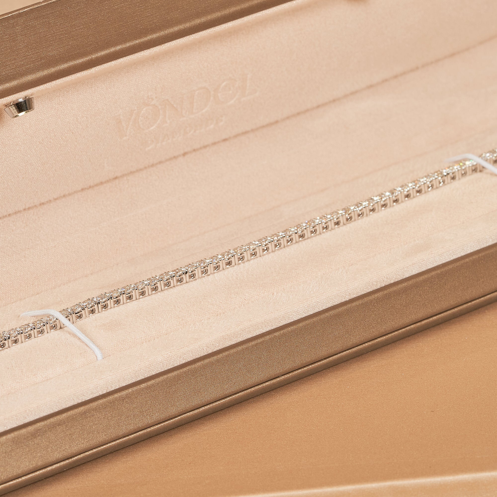 Chris - In Stock - Classic Lab Grown Diamond Tennis Bracelet - 18K White Gold