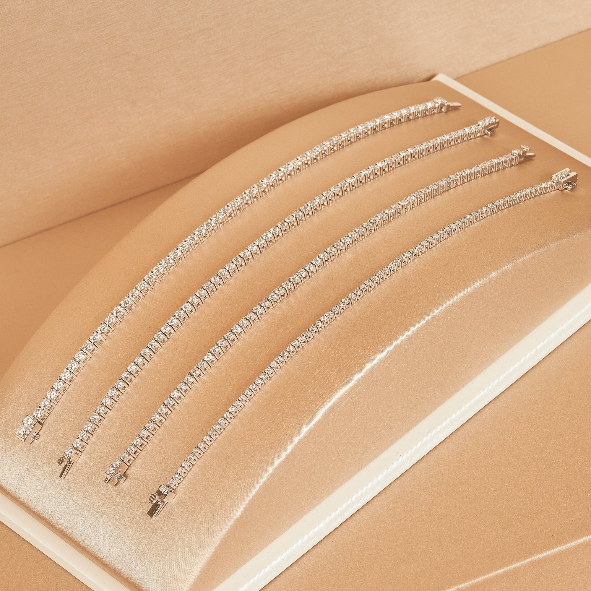 Chris - In Stock - Classic Lab Grown Diamond Tennis Bracelet - 18K White Gold