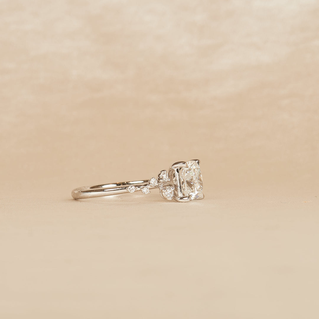 Cushion Cut Diamond Snowdrift Ring - 18K Gold - 1.82 ct