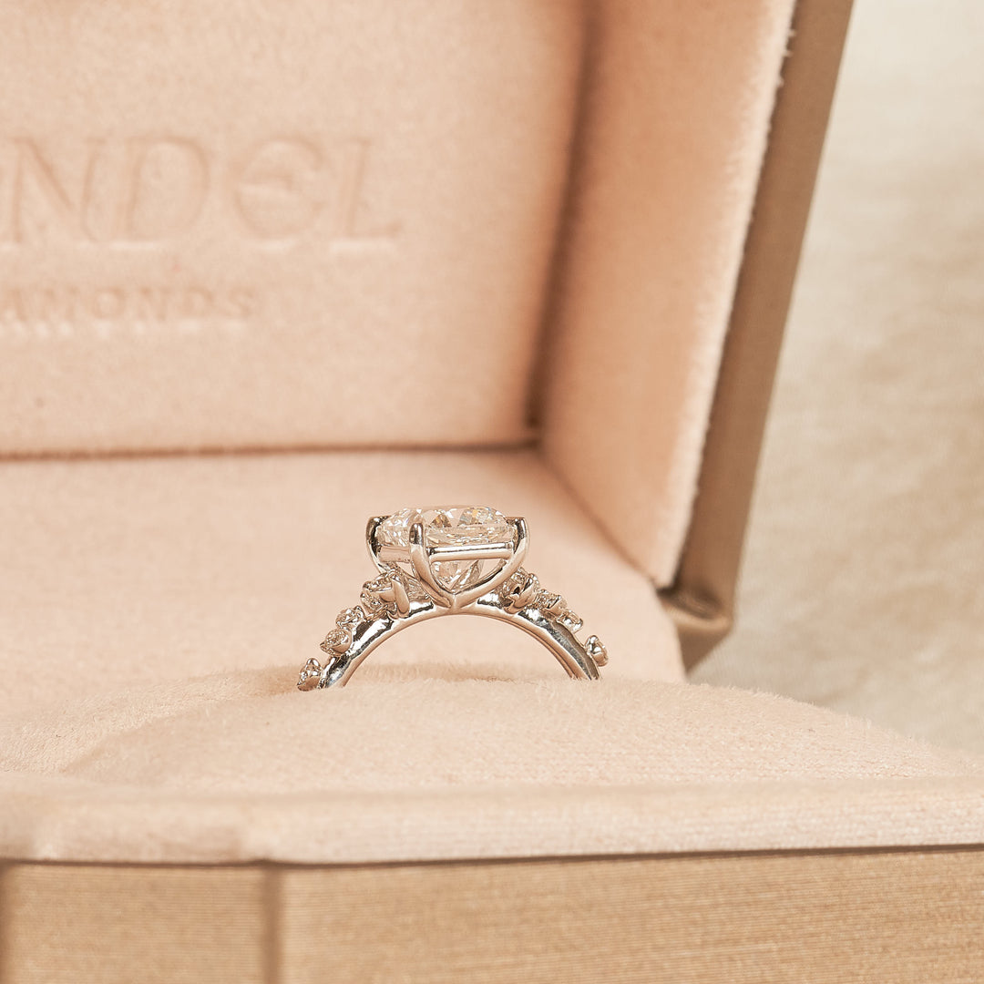 Cushion Cut Diamond Snowdrift Ring - 18K Gold - 1.82 ct