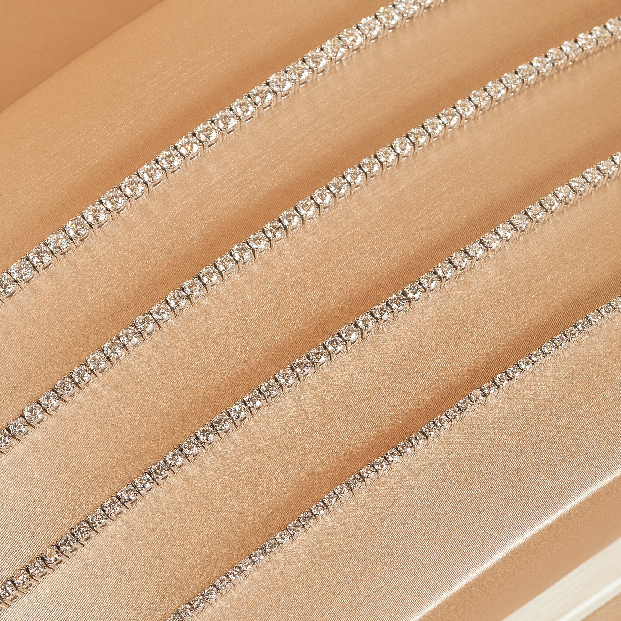 Chris - In Stock - Classic Lab Grown Diamond Tennis Bracelet - 18K White Gold