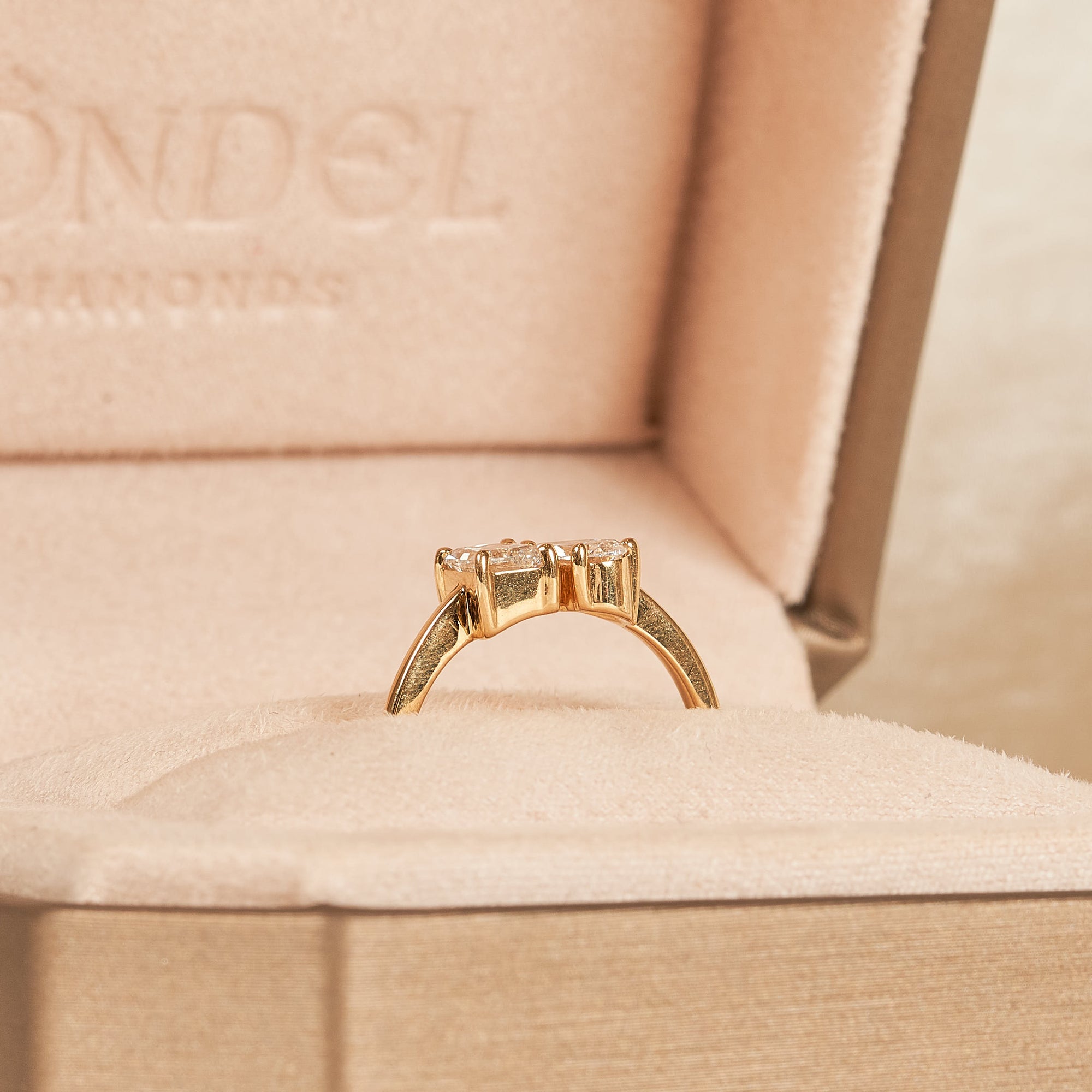 Demi - Radiant Pear Toi et Moi Lab Grown Diamond Ring - 18K Gold - 1,0 ct