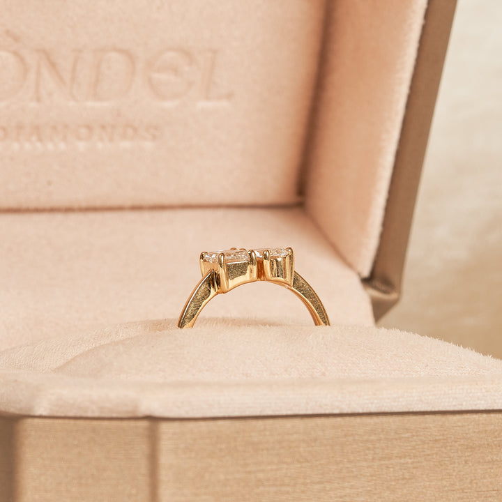 Demi - Radiant Pear Toi et Moi Lab Grown Diamond Ring - 18K Gold - 1,0 ct