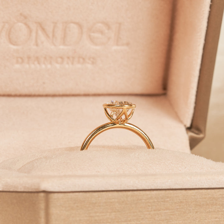 Abby - Oval Solitair Lab Grown Diamond Ring with Bezel Setting - 18K Yellow Gold - 2 ct