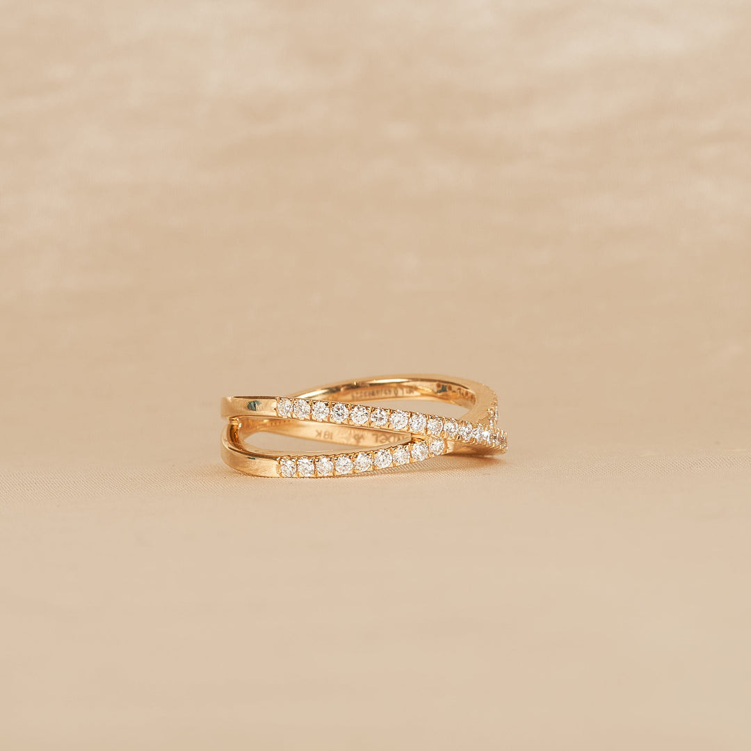 Margot - In Stock - Crossover Pavé Lab Grown Diamond Ring - 18K Gold - 0,39 ct