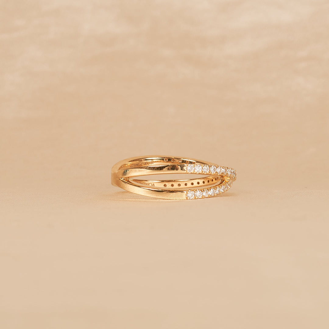 Margot - In Stock - Crossover Pavé Lab Grown Diamond Ring - 18K Gold - 0,39 ct