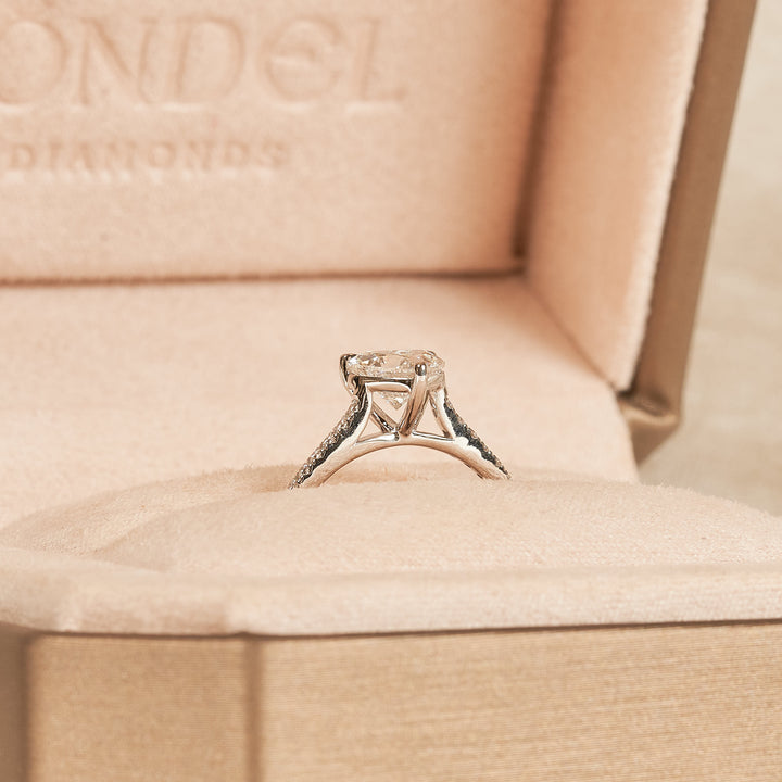 Stella - In Stock - Heart Brilliant Lab Grown Diamond Solitaire Pave Ring - 18K Gold - 1.14 ct